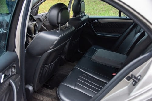 RESERVE LOWERED-2004 Mercedes-Benz C55 AMG In vendita (immagine 48 di 122)