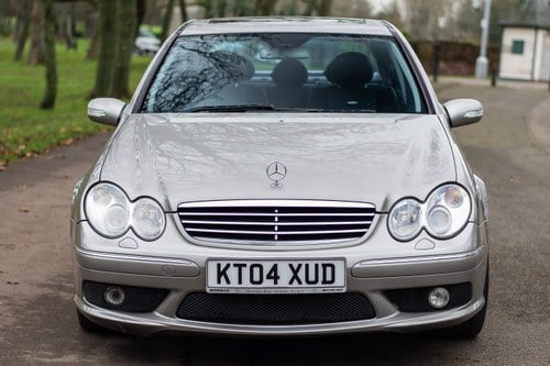 RESERVE LOWERED-2004 Mercedes-Benz C55 AMG In vendita (immagine 8 di 122)