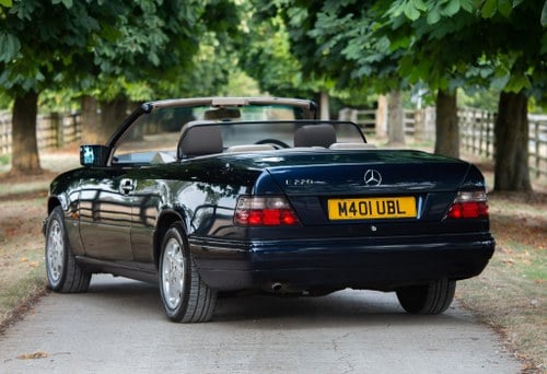 1995 Mercedes-Benz Cabriolet E220 For Sale (picture 6 of 51)