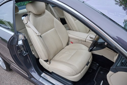 2008 Mercedes-Benz CL500 V8 5.5-Litre Te koop (foto 49 van 208)