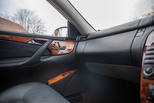 2004 Mercedes-Benz CL500 Te koop (foto 31 van 167)