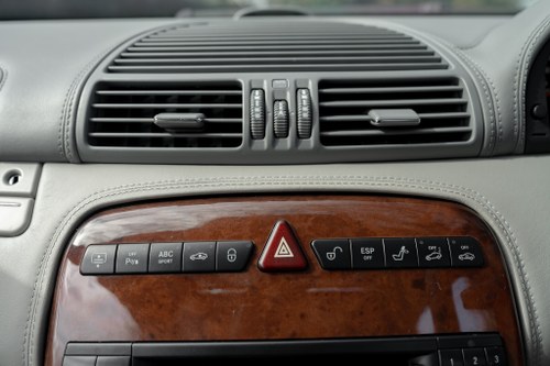 2004 Mercedes-Benz CL600 V12 Bi-Turbo Coupé (C215) En venta (imagen 34 de 86)