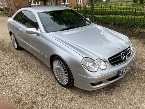 2007 Mercedes-Benz CLK 220CDI Avantgarde For Sale (picture 3 of 82)