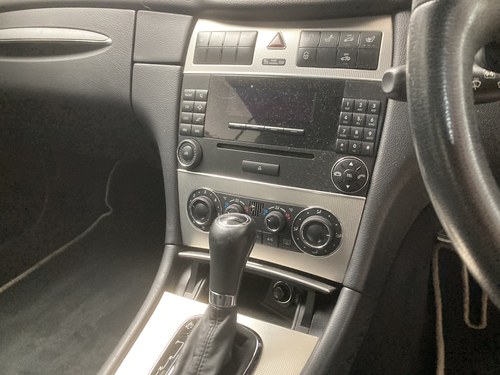 2007 Mercedes-Benz CLK 220CDI Avantgarde For Sale (picture 27 of 82)