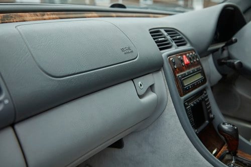 NO RESERVE - 2003 Mercedes-Benz CLK 230 Kompressor Final Edition In vendita (immagine 49 di 130)