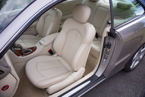 2007 Mercedes CLK 500 Elegance zum Verkauf (Bild 43 von 208)