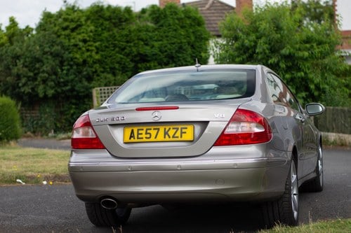 2007 Mercedes CLK 500 Elegance zum Verkauf (Bild 11 von 208)