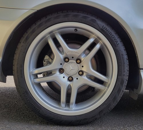 NO RESERVE - 2003 Mercedes-Benz CLK55 AMG In vendita (immagine 35 di 112)