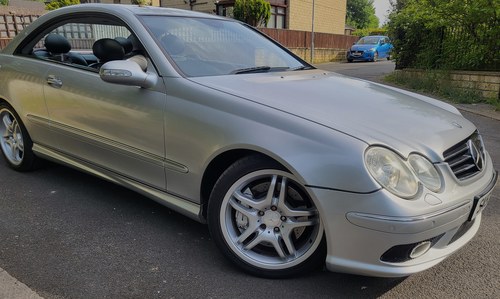 NO RESERVE - 2003 Mercedes-Benz CLK55 AMG In vendita (immagine 7 di 112)