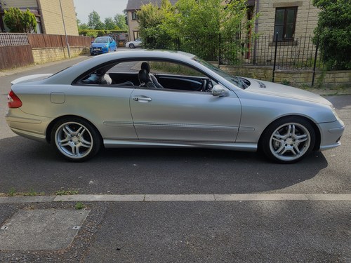 NO RESERVE - 2003 Mercedes-Benz CLK55 AMG In vendita (immagine 8 di 112)