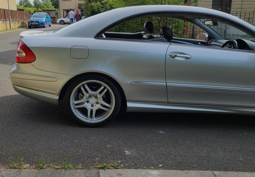 NO RESERVE - 2003 Mercedes-Benz CLK55 AMG In vendita (immagine 67 di 112)
