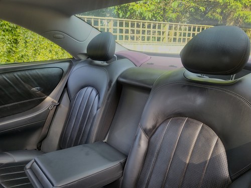 NO RESERVE - 2003 Mercedes-Benz CLK55 AMG In vendita (immagine 49 di 112)