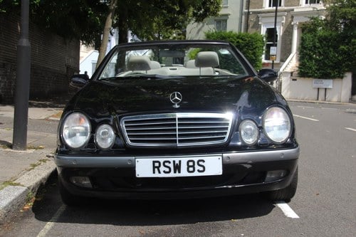 1998 Mercedes Benz CLK 230 Convertible à vendre (picture 2 of 127)