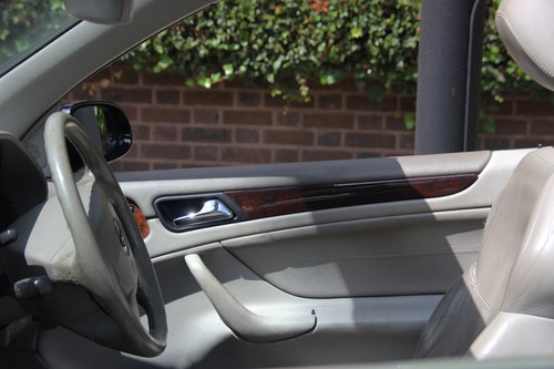 1998 Mercedes Benz CLK 230 Convertible à vendre (picture 74 of 127)