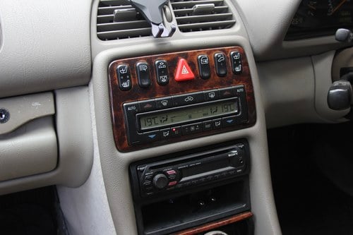 1998 Mercedes Benz CLK 230 Convertible à vendre (picture 34 of 127)