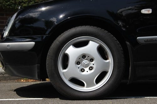 1998 Mercedes Benz CLK 230 Convertible à vendre (picture 19 of 127)