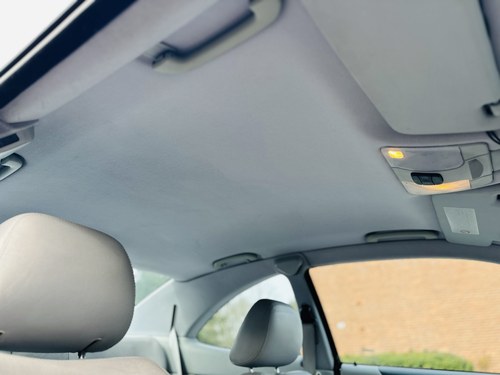 NO RESERVE - 2002 Mercedes-Benz CLK320 Avantgarde In vendita (immagine 67 di 114)