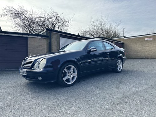 NO RESERVE - 2002 Mercedes-Benz CLK320 Avantgarde In vendita (immagine 7 di 114)
