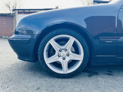 NO RESERVE - 2002 Mercedes-Benz CLK320 Avantgarde In vendita (immagine 26 di 114)