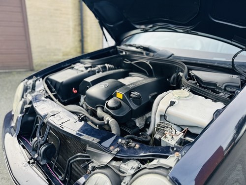 NO RESERVE - 2002 Mercedes-Benz CLK320 Avantgarde In vendita (immagine 98 di 114)