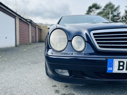 NO RESERVE - 2002 Mercedes-Benz CLK320 Avantgarde In vendita (immagine 82 di 114)