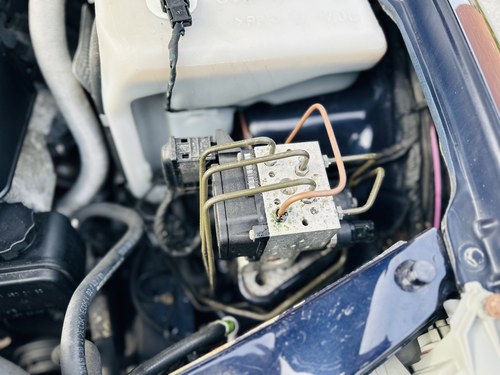 NO RESERVE - 2002 Mercedes-Benz CLK320 Avantgarde In vendita (immagine 93 di 114)