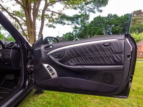 2006 Mercedes-Benz CLK500 Coupé For Sale (picture 18 of 136)