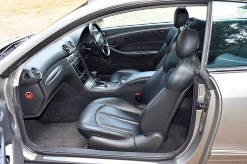 2002 Mercedes-Benz CLK 500 Coupé Avantgarde For Sale (picture 29 of 127)