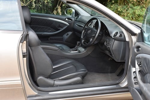 2002 Mercedes-Benz CLK 500 Coupé Avantgarde For Sale (picture 22 of 127)