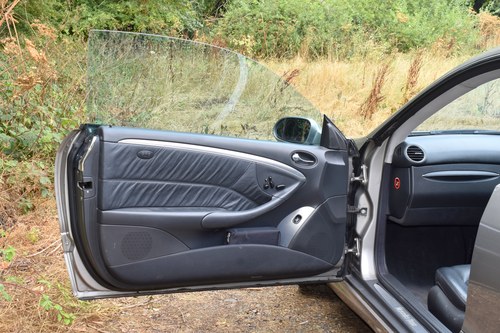 2002 Mercedes-Benz CLK 500 Coupé Avantgarde For Sale (picture 36 of 127)