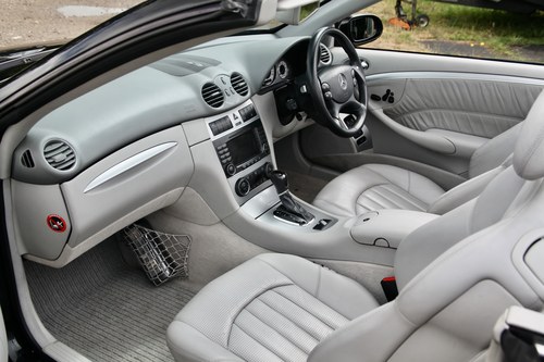 2005 Mercedes-Benz CLK 55 AMG In vendita (immagine 64 di 153)