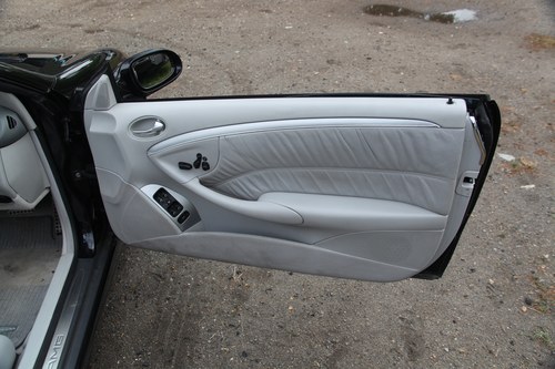 2005 Mercedes-Benz CLK 55 AMG In vendita (immagine 50 di 153)