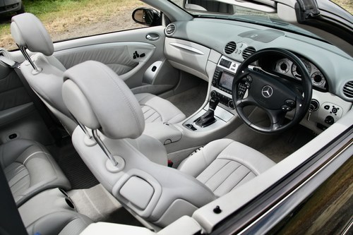 2005 Mercedes-Benz CLK 55 AMG In vendita (immagine 98 di 153)