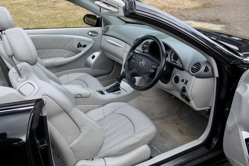 2005 Mercedes-Benz CLK 55 AMG In vendita (immagine 58 di 153)
