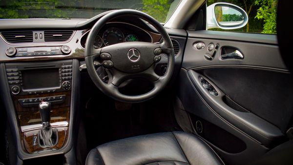 2005 Mercedes-Benz CLS 500 For Sale (picture :index of 45)