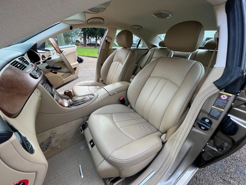 NO RESERVE - 2007 Mercedes-Benz CLS500 - 5.5-litre V8 zum Verkauf (Bild 75 von 174)