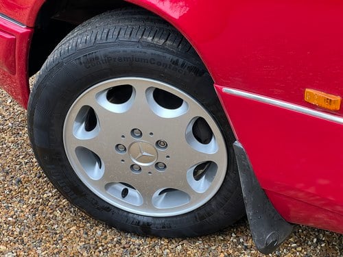 1995 Mercedes-Benz E280 Auto W124 In vendita (immagine 23 di 153)