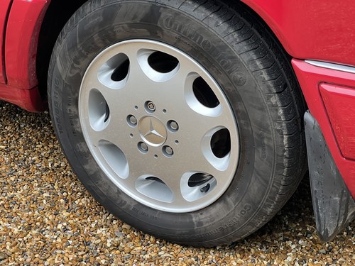 1995 Mercedes-Benz E280 Auto W124 In vendita (immagine 21 di 153)