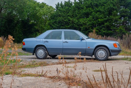 1991 Mercedes-Benz W124 300E 4MATIC In vendita (immagine 9 di 196)