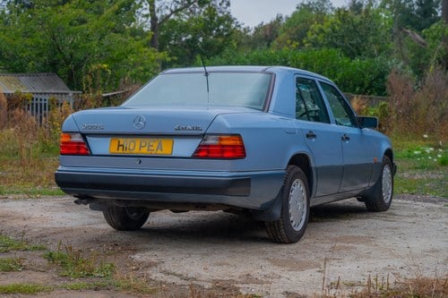 1991 Mercedes-Benz W124 300E 4MATIC In vendita (immagine 13 di 196)