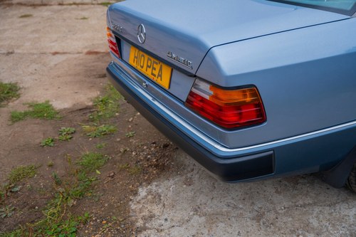 1991 Mercedes-Benz W124 300E 4MATIC In vendita (immagine 130 di 196)