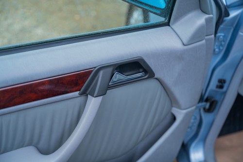 1991 Mercedes-Benz W124 300E 4MATIC In vendita (immagine 37 di 196)