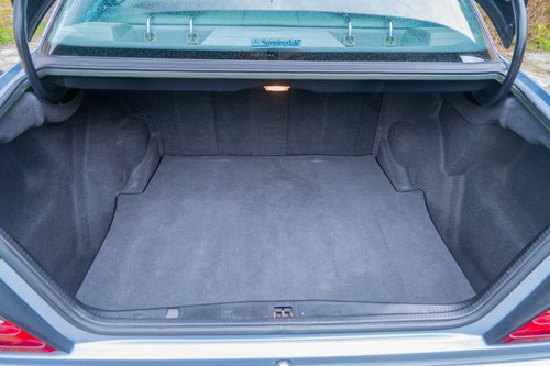 1991 Mercedes-Benz W124 300E 4MATIC In vendita (immagine 107 di 196)