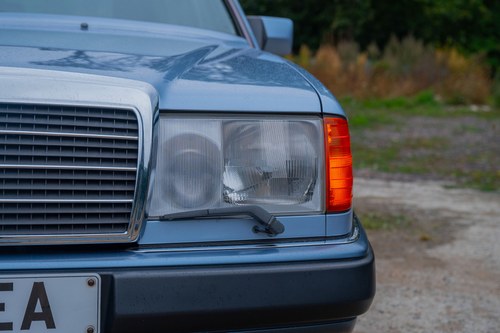 1991 Mercedes-Benz W124 300E 4MATIC In vendita (immagine 133 di 196)