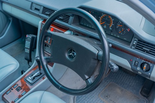 1991 Mercedes-Benz W124 300E 4MATIC In vendita (immagine 66 di 196)