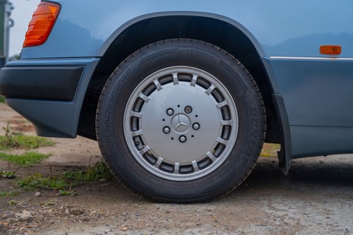 1991 Mercedes-Benz W124 300E 4MATIC In vendita (immagine 140 di 196)