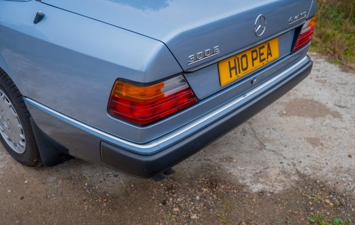 1991 Mercedes-Benz W124 300E 4MATIC In vendita (immagine 129 di 196)