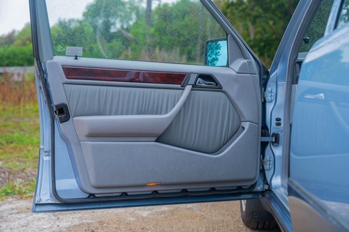 1991 Mercedes-Benz W124 300E 4MATIC In vendita (immagine 35 di 196)