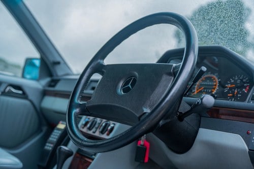 1991 Mercedes-Benz W124 300E 4MATIC In vendita (immagine 89 di 196)