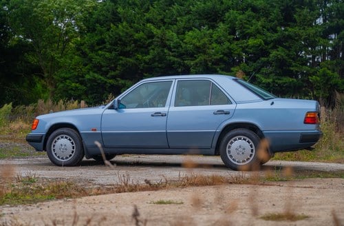 1991 Mercedes-Benz W124 300E 4MATIC In vendita (immagine 7 di 196)